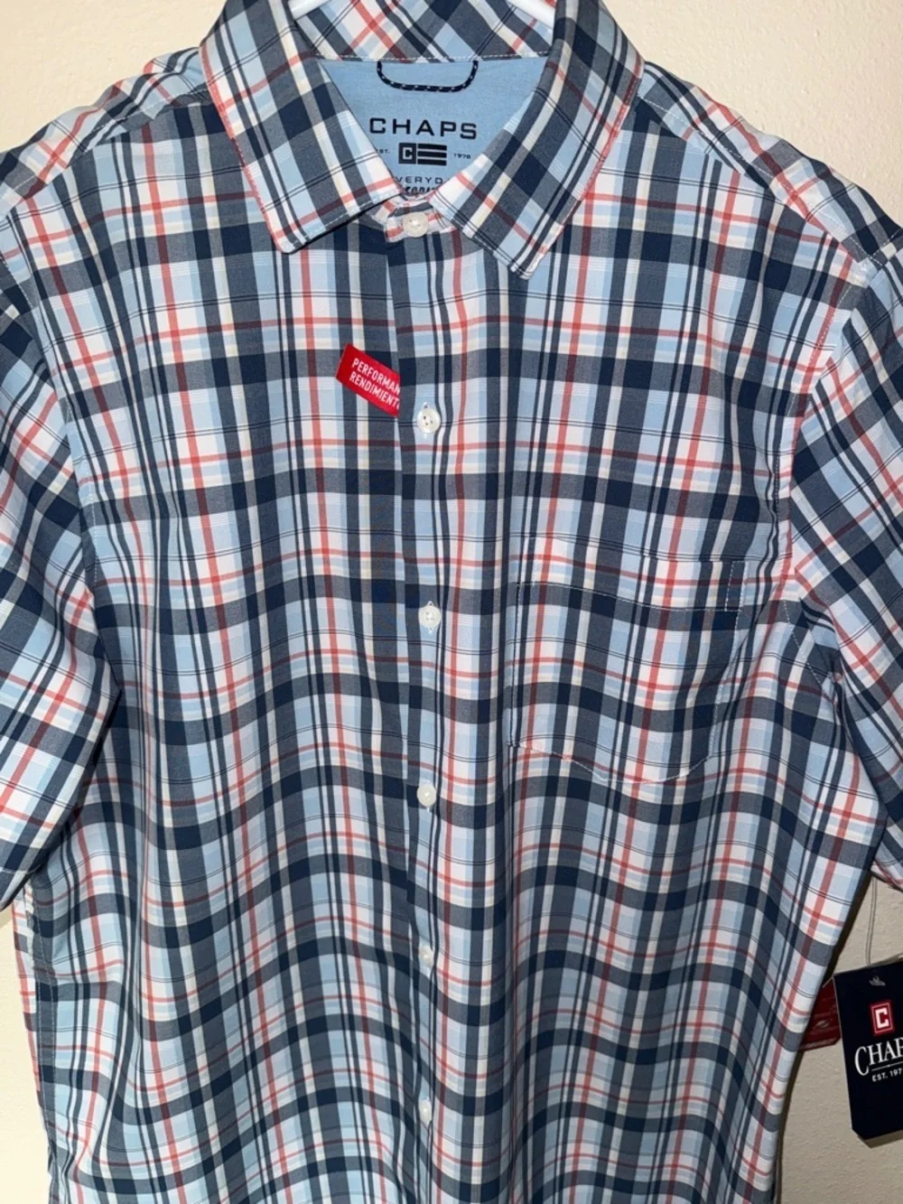 Chaps Everyday Performance button down, Size Medium - Picture 2 of 8